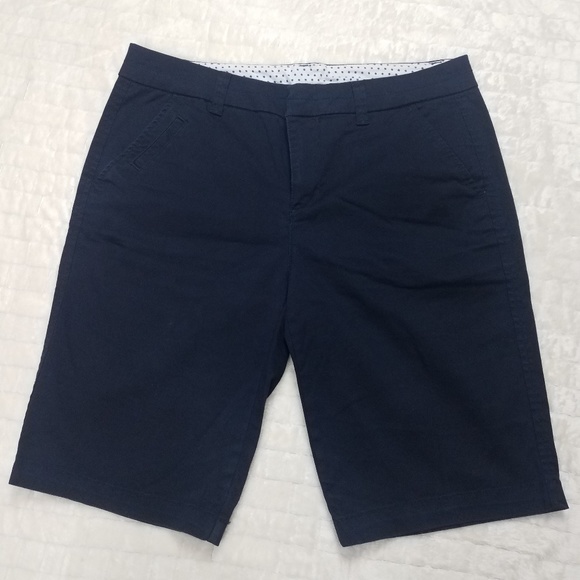 🍍JCP Navy Bermuda Shorts Sz 6 - Picture 1 of 7